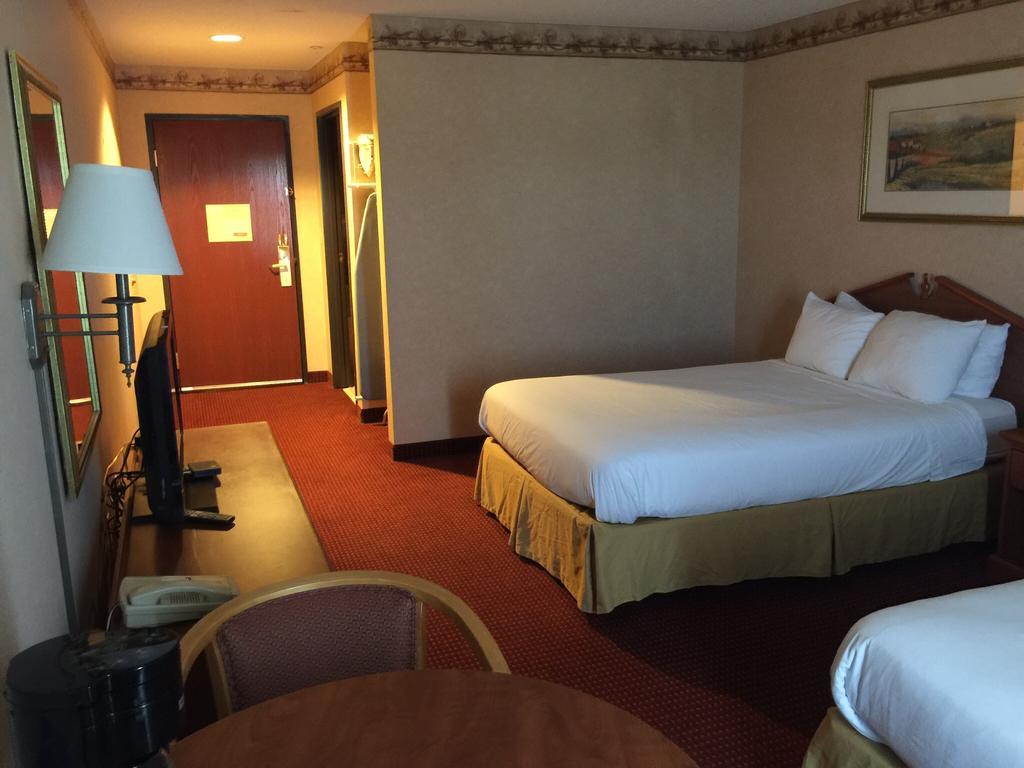 Hill Country Hotel