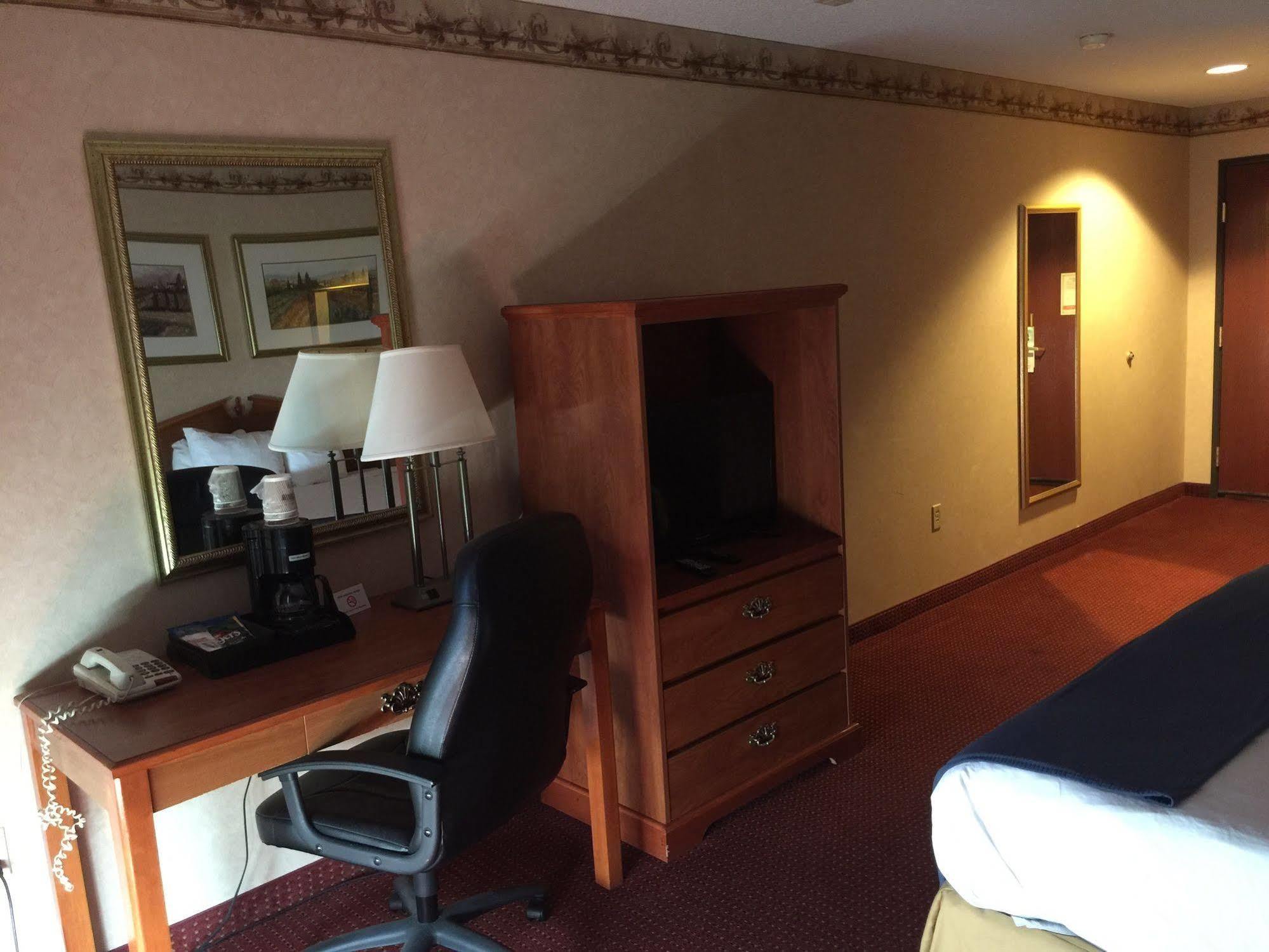 Hill Country Hotel